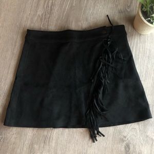 Zara Trafaluc Collection skirt, black color Size Medium.